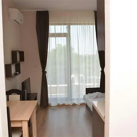 Private In Mistral Bora Misivri